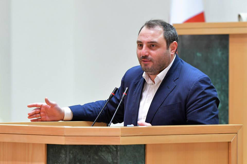 Бека Нацвлишвили создает новую партию