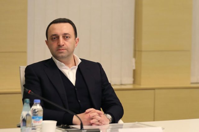 Армия в Грузии переходит на казарменное положение