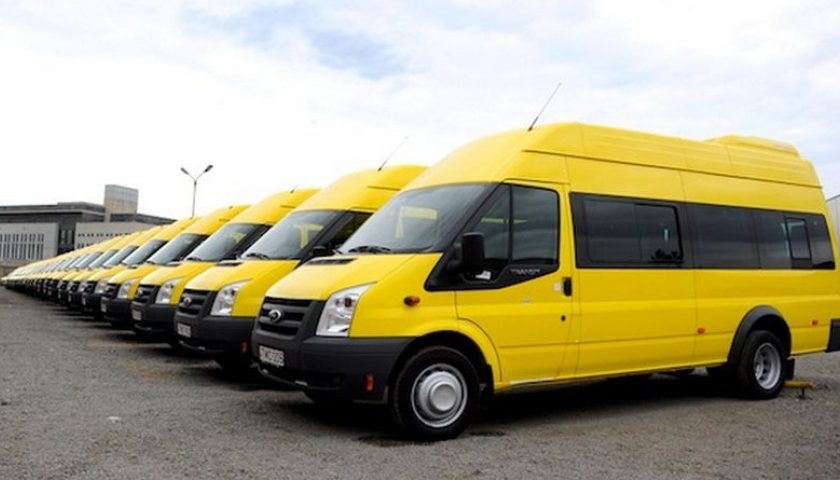 Мэрия Тбилиси арендует маршрутные такси для доставки продуктов престарелым и социально незащищенным