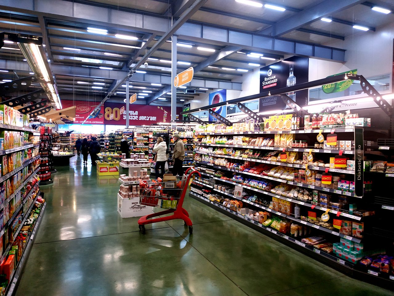 В торговых сетях Грузии проблем с запасами продуктов нет