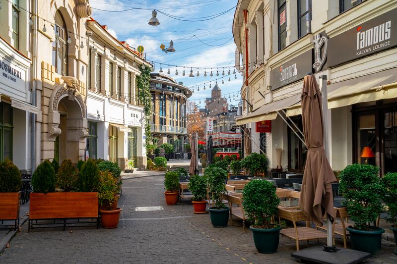 Мэрия Тбилиси приняла решение освободить кафе и бары от арендной платы