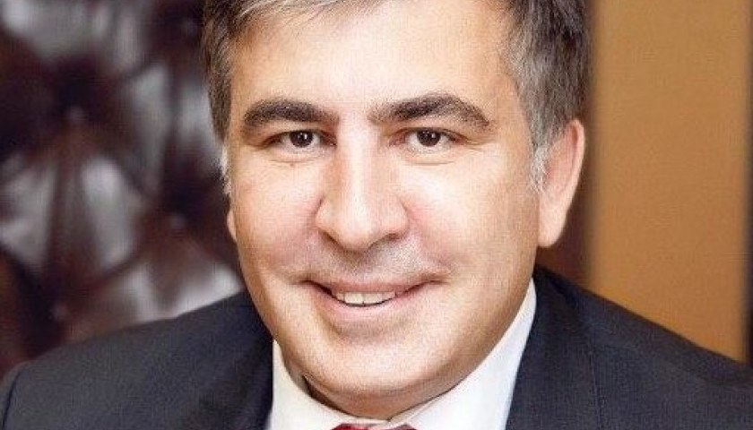 Президент Украины обратился к экс-президенту Грузии Саакашвили за помощью