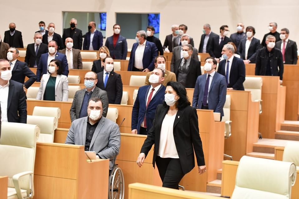 Декрет президента Грузии - введение штрафов и уголовной ответственности на постоянной основе