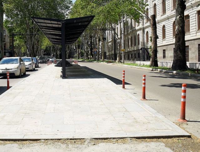 В Тбилиси автобусные полосы на проспекте Чавчавадзе будут расположены в середине дороги