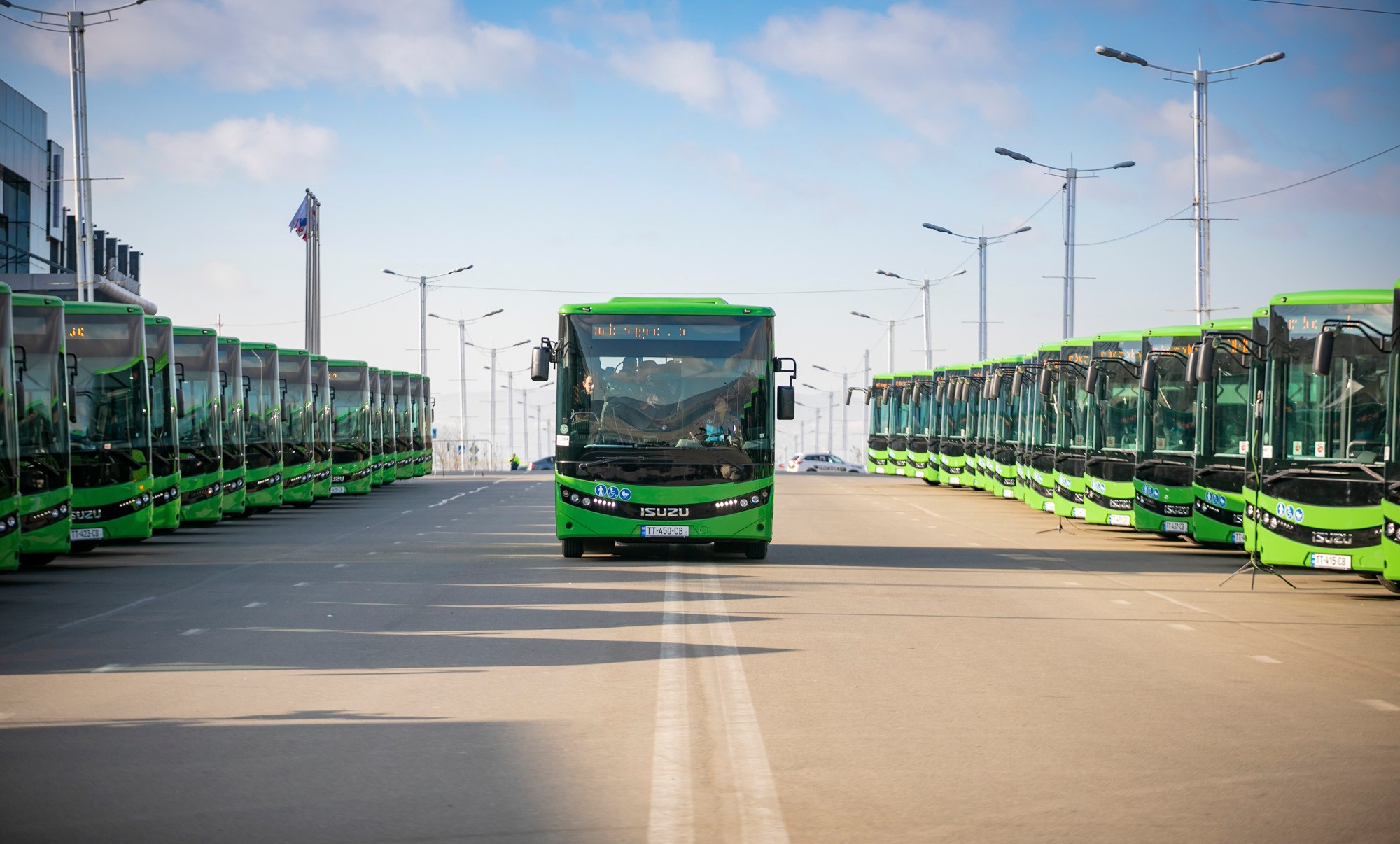 Новые комфортабельные автобусы будут курсировать между Тбилиси и Рустави