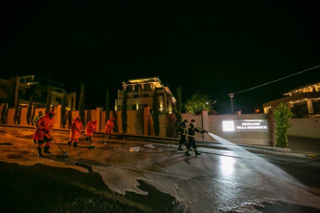 В Тбилиси продолжается процесс обработки улиц дезинфицирующими средствам