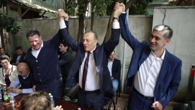 Окруашвили и Угулава намерены баллотироваться в качестве мажоритариев