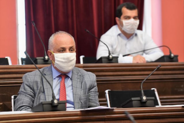 В Грузии размер штрафа за нарушение правил ношения медицинской маски решили уменьшить