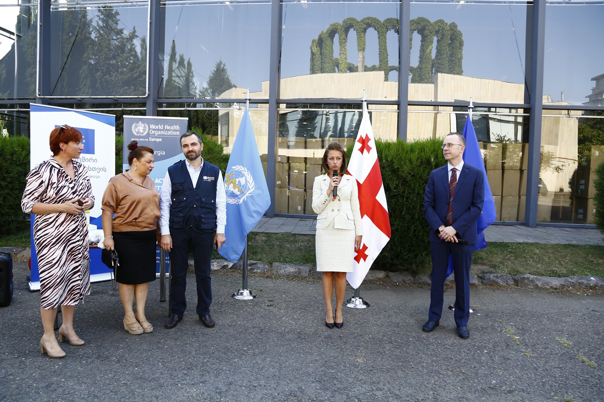 Грузия получила от Всемирной организации здравоохранения и Евросоюза 15 тонн гуманитарной помощи