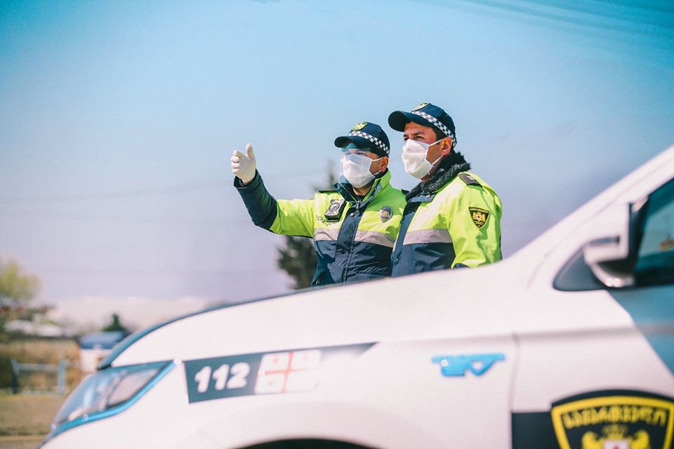 В Грузии повысили зарплаты врачам и полицейским