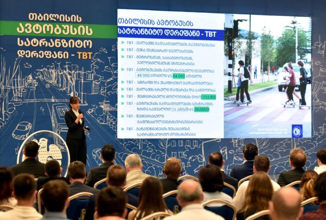 В Тбилиси появится десять транзитных автобусных коридоров и 185 городских линий
