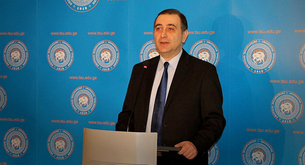 Учебный процесс в школах и государственных вузах Грузии начнется 15 сентября