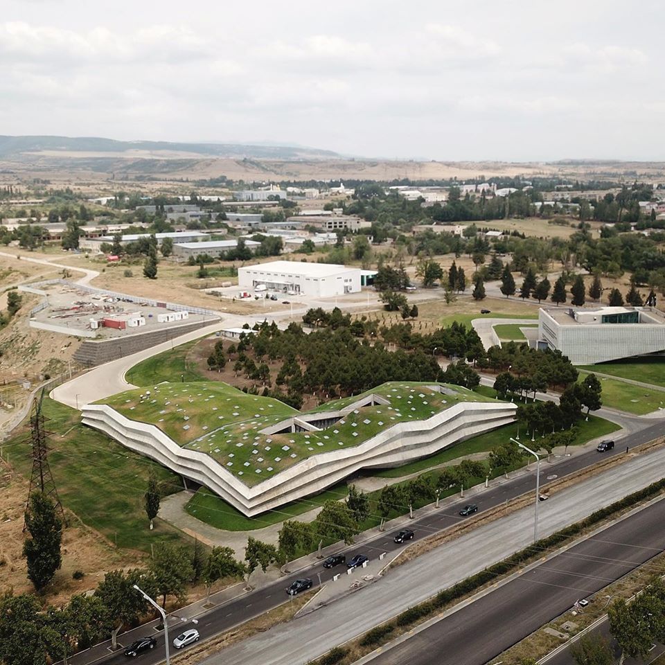 Здание грузинской кофейной компании названо лучшим офисом в мир