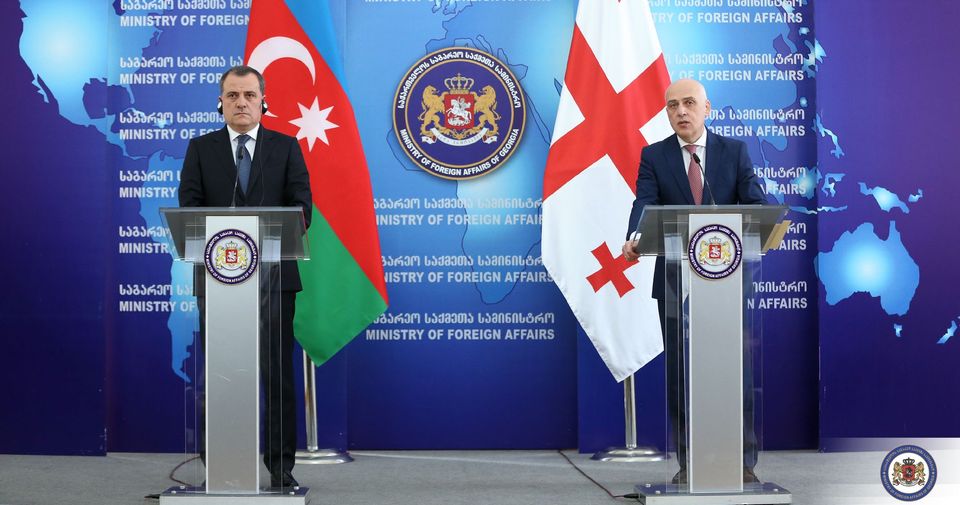 В Тбилиси с официальным визитом прибыл министр иностранных дел Азербайджана