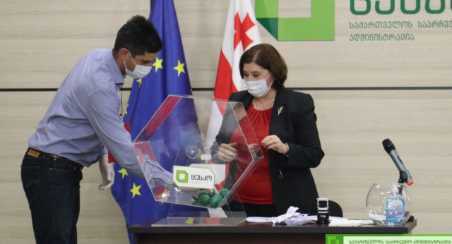 Названы номера всех партий и блоков участвующих в выборах в парламент Грузии