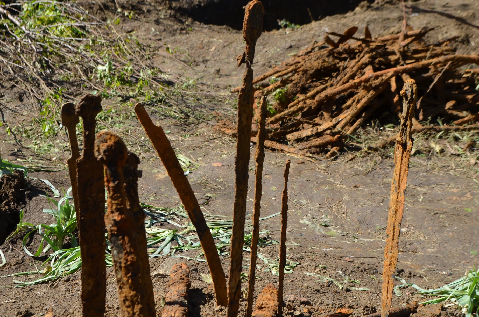 В Зестафони археологи обнаружили древнее грузинское оружие