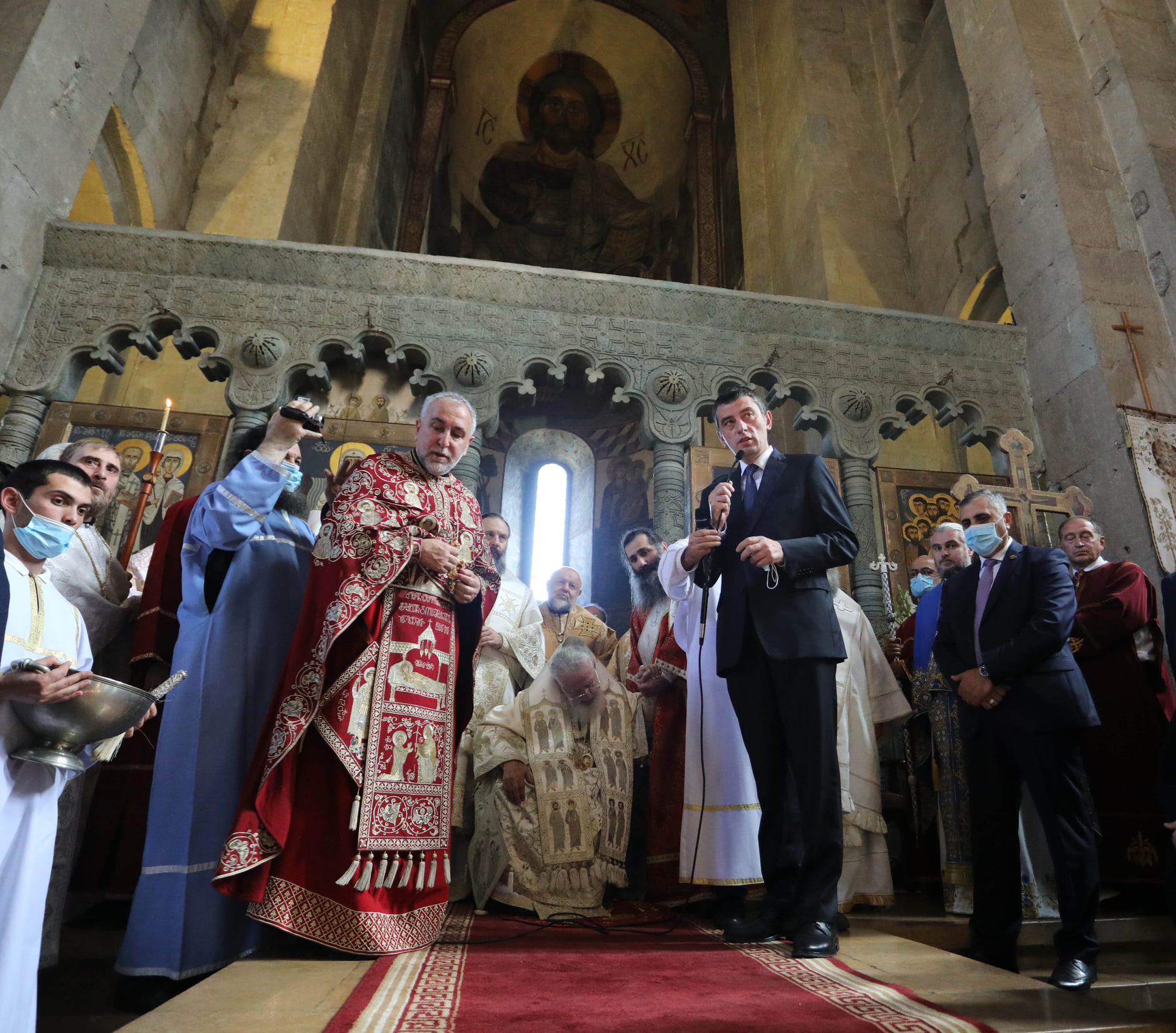 Георгий Гахария поздравил с Светицховлоба патрирха Грузии и всех граждан страны