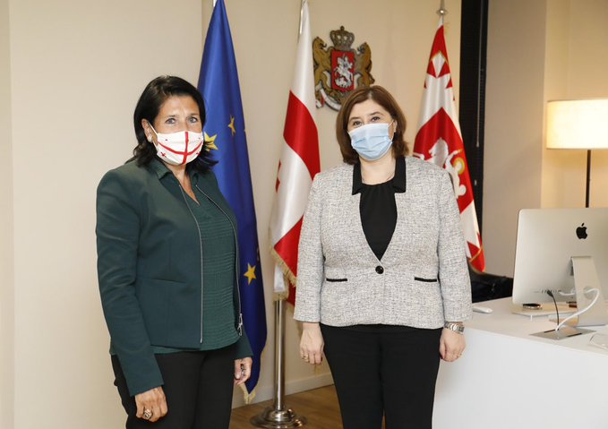 Саломе Зурабишвили выразила благодарность ЦИК за организацию примерных и демократических выборов в Грузии