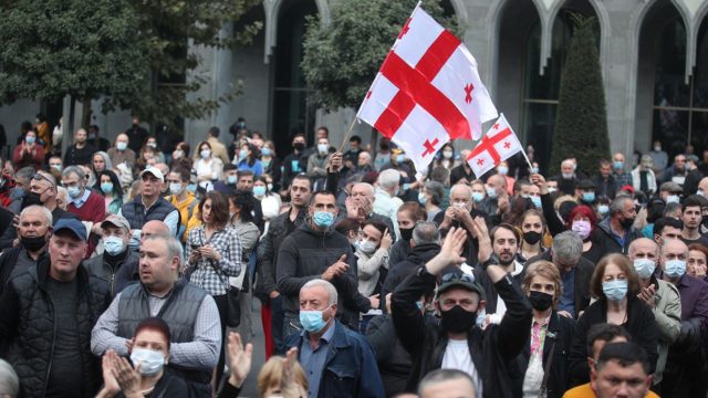 "Грузинская мечта" обвиняет "Национальное движение" в распространению коронавируса
