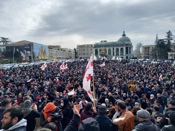В Кутаиси прошла акция протеста против строительства Намахванской ГЭС