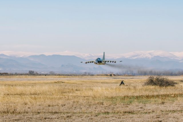 В Грузии совершил первый полет модернизированный штурмовик Су-25