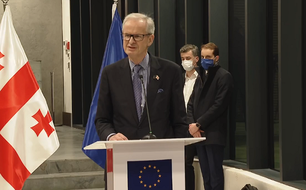 Кристиан Даниельсон призвал грузинскую оппозицию пойти на компромисс