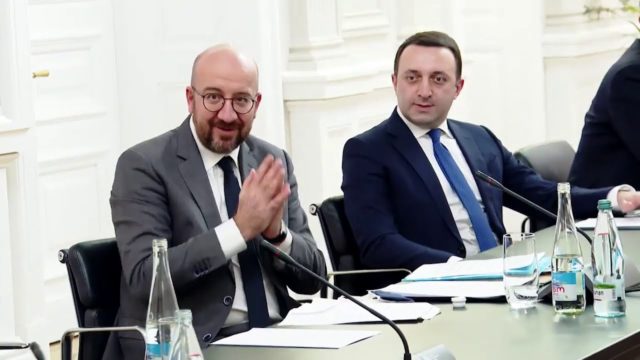 Шарль Мишель пригласил власть и оппозицию сесть за стол переговоров и начать выводить страну из кризиса