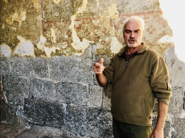 «Анфас и профиль» Гии Лапаури