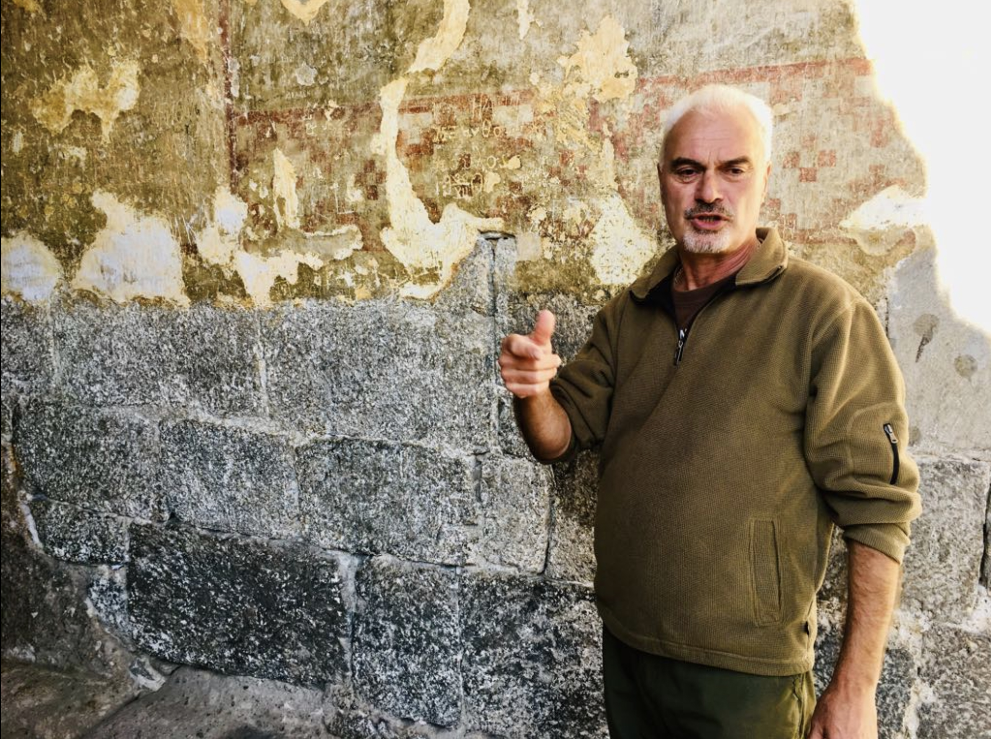 «Анфас и профиль» Гии Лапаури