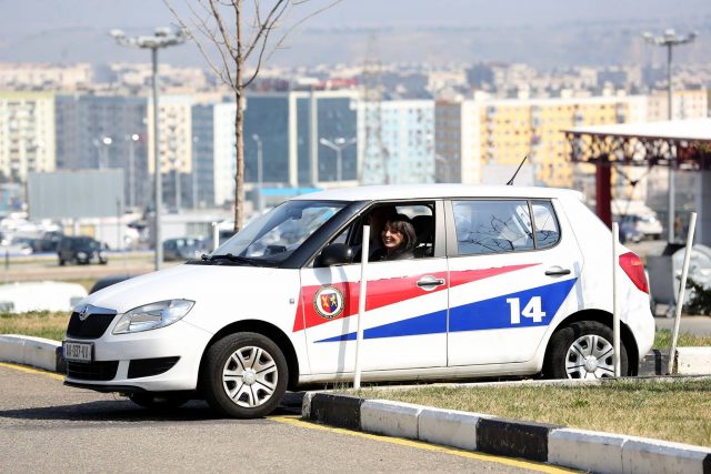 В Грузии усложнен практический экзамен на получение водительских прав