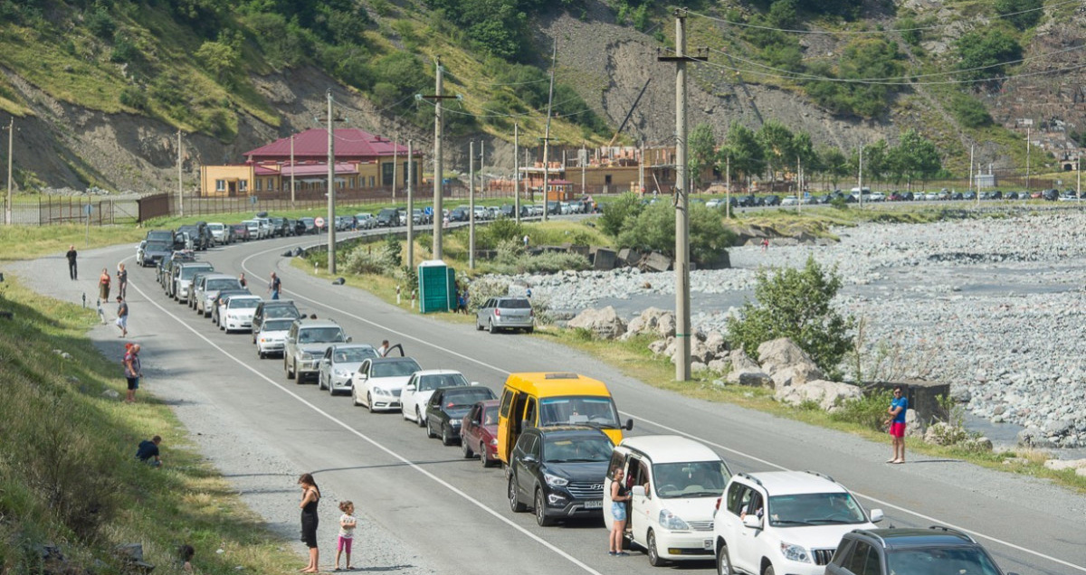 В правящей партии заявили, что власти Грузии контролируют ситуацию с потоком россиян