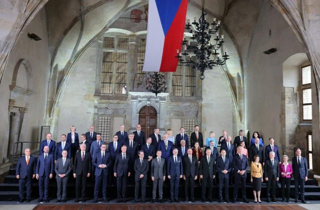 В Праге прошел первый саммит 44 стран Европейского политического сообщества