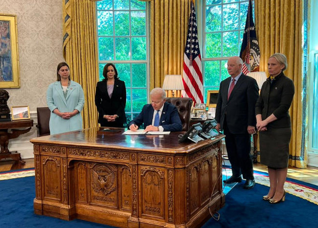 Исторический закон США о ленд-лизе для Украины вступил в силу