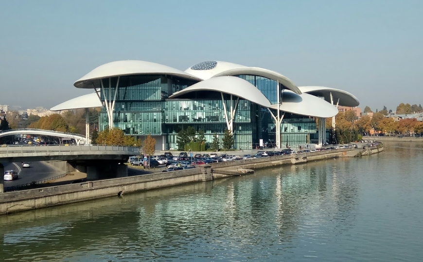 Граждане России приобрели в Грузии 2 964 квартиры