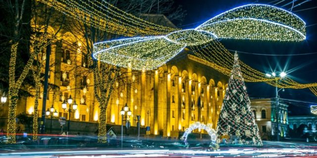 Тбилиси будет праздновать Новый год под новым лозунгом - «Город мира»