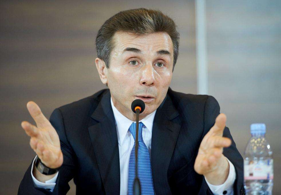 Credit Suisse не переводит Иванишвили деньги, «неофициальные санкции» продолжаются