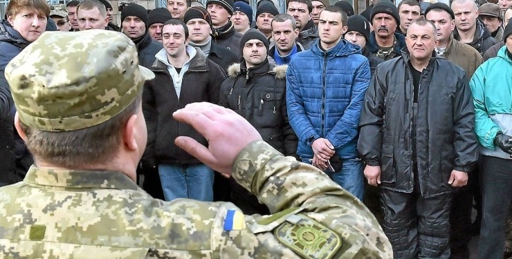 В РФ готовятся ко второй волне мобилизации: вербуют мигрантов и наркозависимых