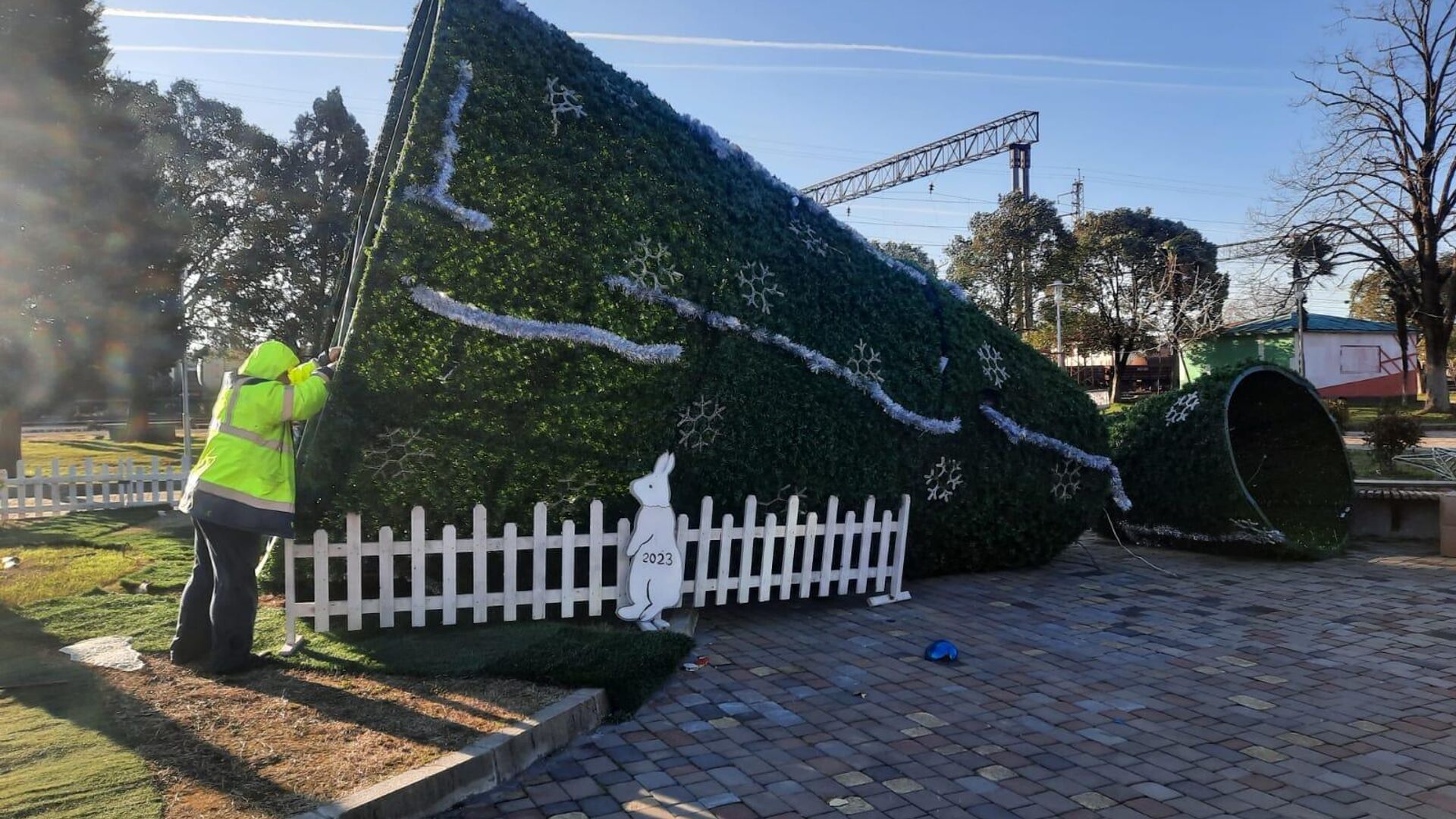 Ветер создал проблемы в Поти и Зугдиди