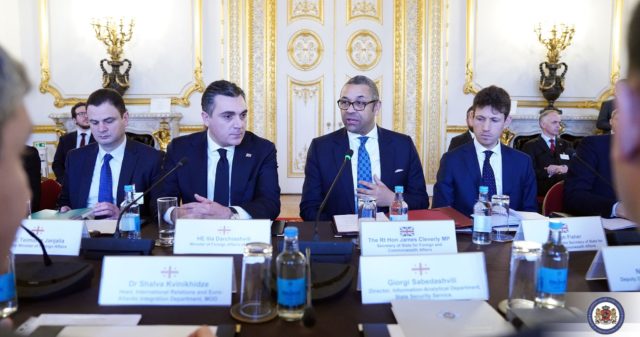Лондон будет оказывать Тбилиси поддержку в отражении гибридных угроз со стороны России