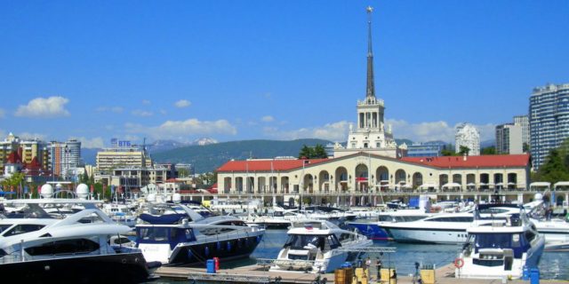 Морской порт Сочи намерен запустить пассажирские перевозки в Грузию и Абхазию