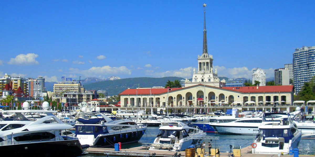 Морской порт Сочи намерен запустить пассажирские перевозки в Грузию и Абхазию