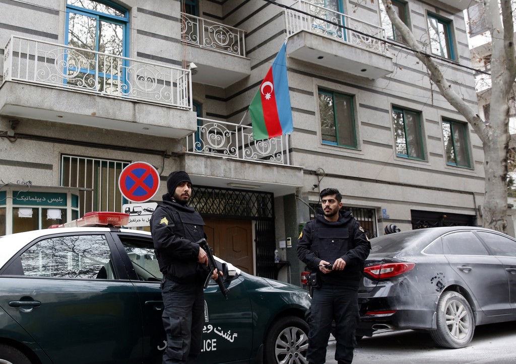 После нападения Азербайджан эвакуирует свое посольство в Тегеране