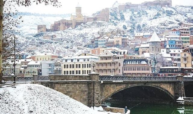 В Грузии 9 - 12 января похолодает