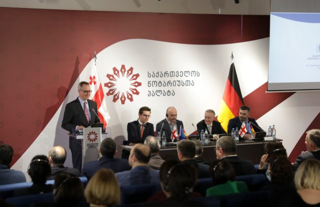 Нотариальная палата Грузии будет использовать электронные цифровые подписи