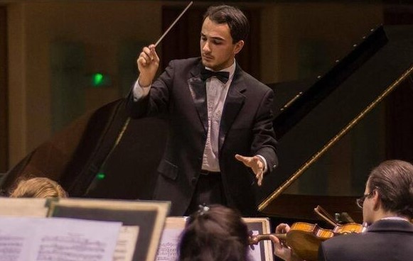 За дирижерским пультом – Сосо (Иосиф) Виссарионович Джугашвили