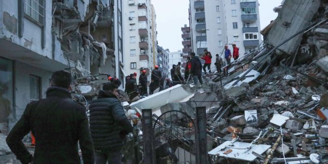 Турцию всколыхнули два новых землетрясения