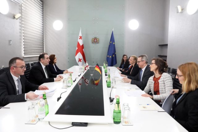 Германия поможет Грузии с профессиональным образованием