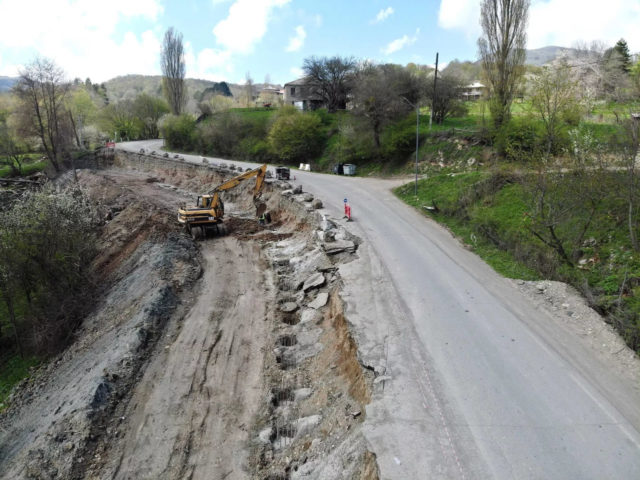 В Грузии ремонтируют дорогу Вазиани-Гомбори-Телави