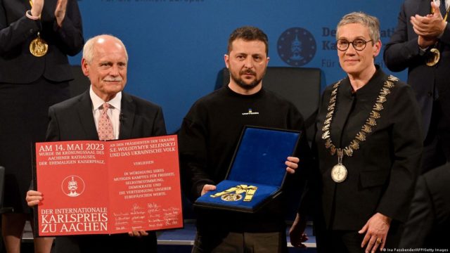 Президент Зеленский и украинский народ получили премию им. Карла Великого