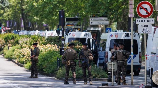 Во Франции произошло вооруженное нападение: ранены четверо детей, двое - в критическом состоянии